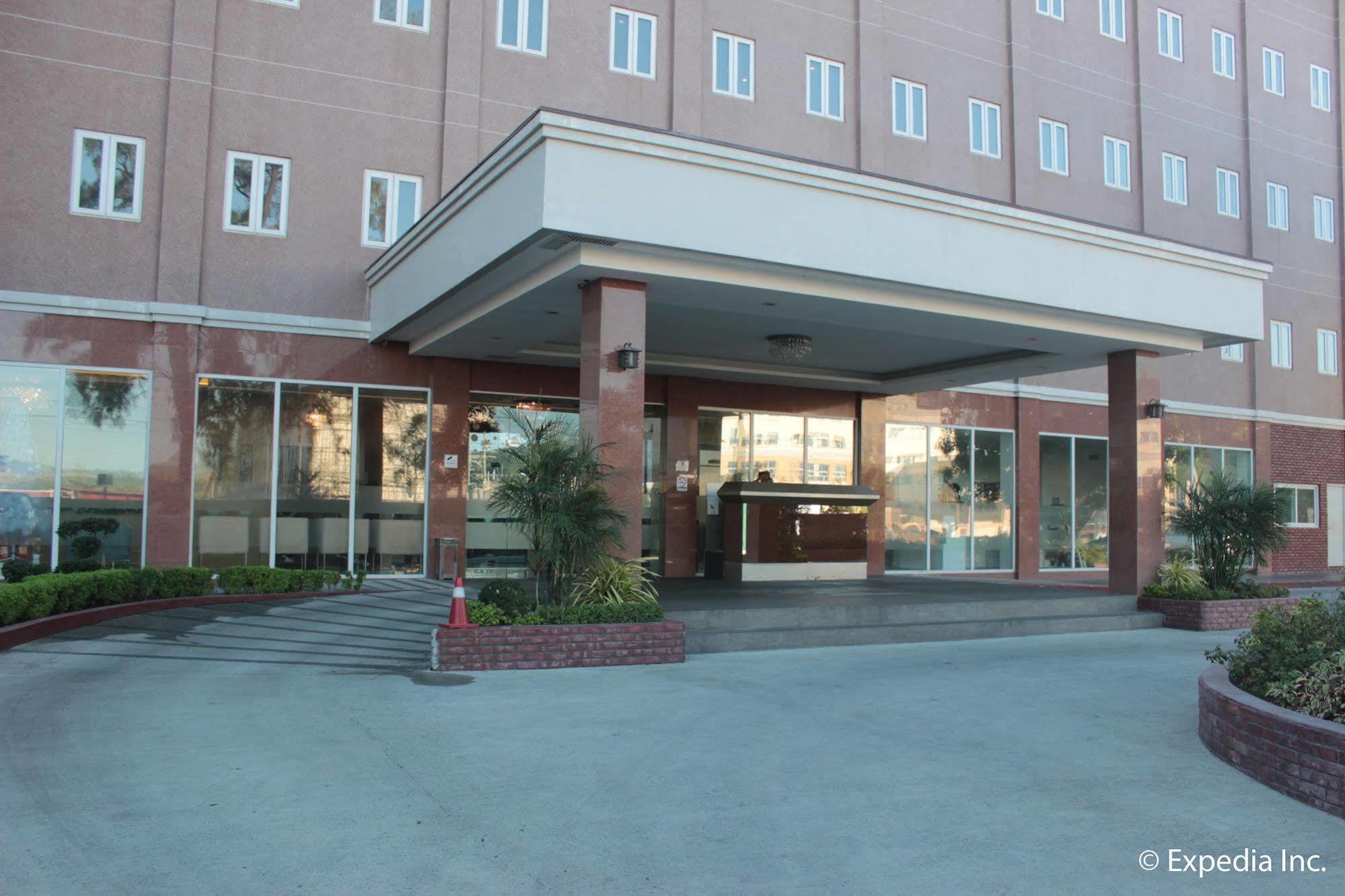 Sun Plaza Subic Hotel Olongapo Buitenkant foto