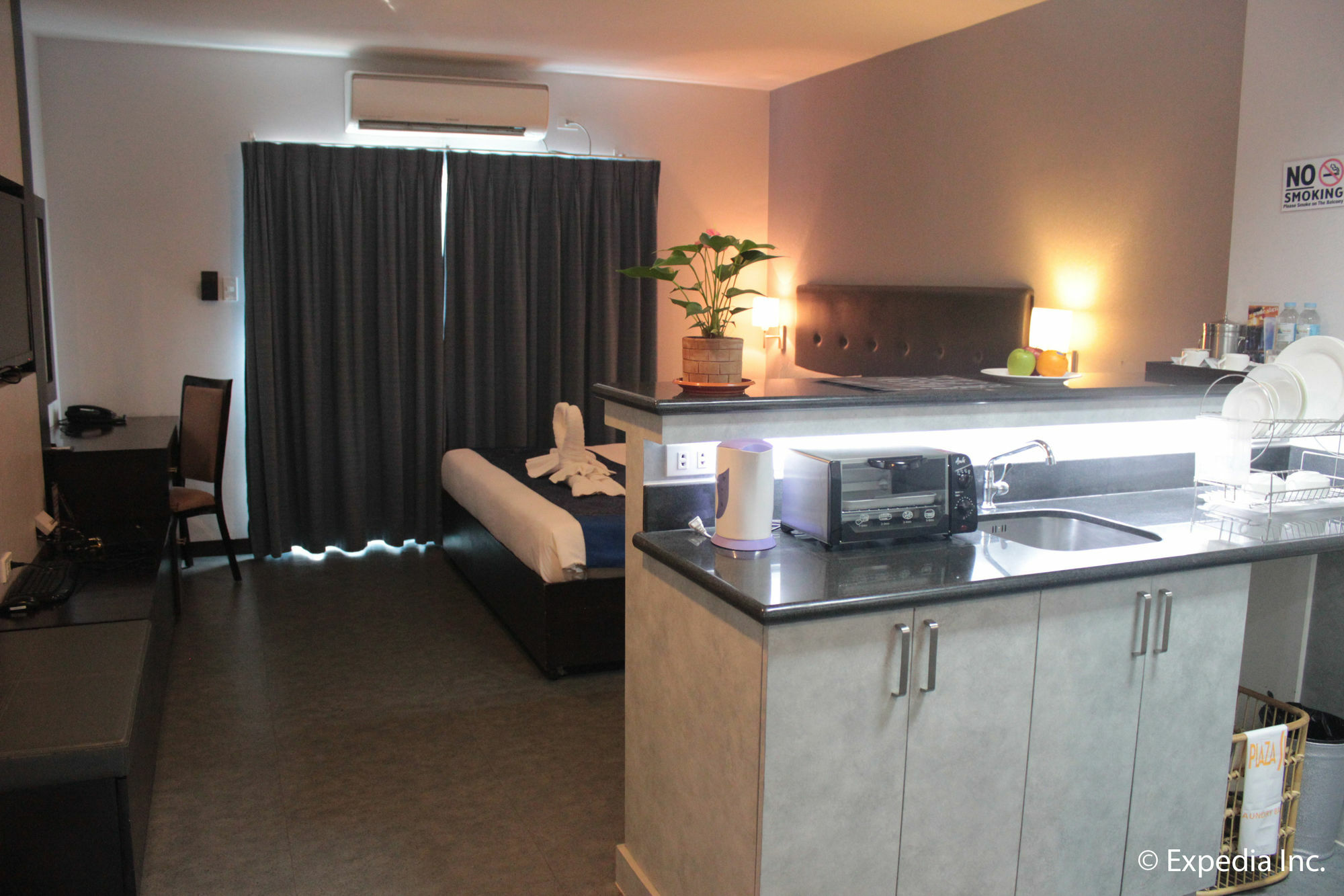 Sun Plaza Subic Hotel Olongapo Buitenkant foto